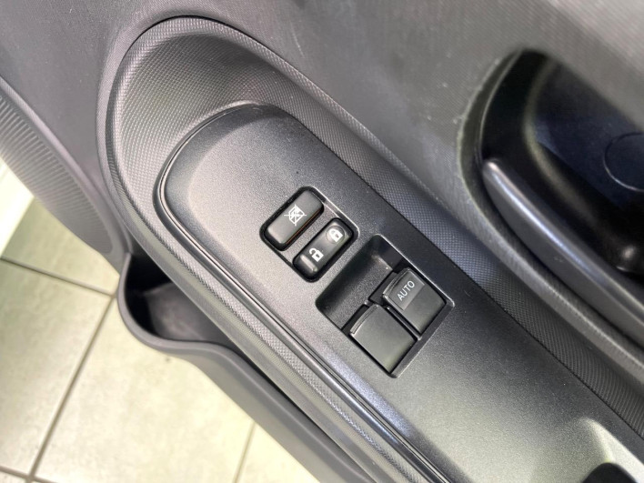 2019 Toyota Aqua DAA-NHP10 (UW-6a2f6d2478176)[26]