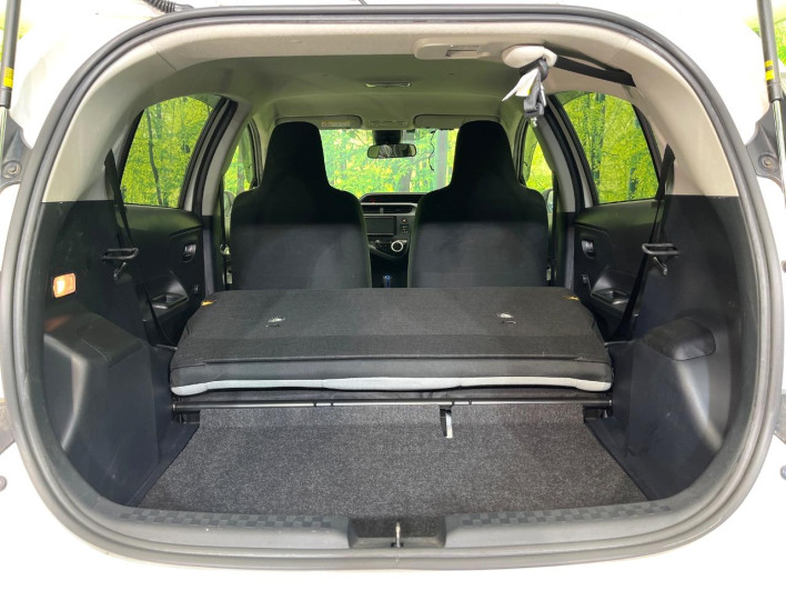 2019 Toyota Aqua DAA-NHP10 (UW-6a2f6d2478176)[19]