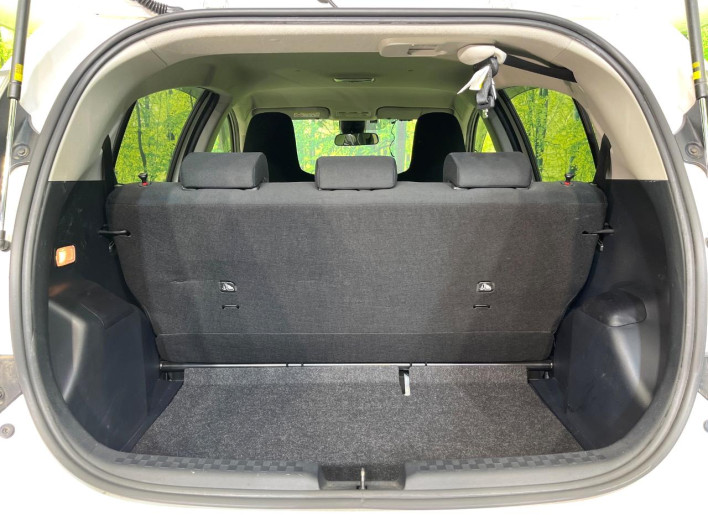 2019 Toyota Aqua DAA-NHP10 (UW-6a2f6d2478176)[18]