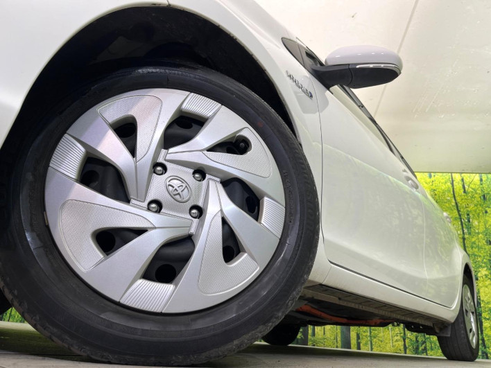 2019 Toyota Aqua DAA-NHP10 (UW-6a2f6d2478176)[8]