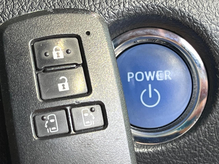 2015 Toyota Sienta DAA-NHP170G (UW-6a2f6d24b8996)[29]