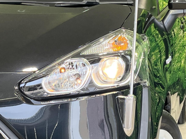 2015 Toyota Sienta DAA-NHP170G (UW-6a2f6d24b8996)[15]