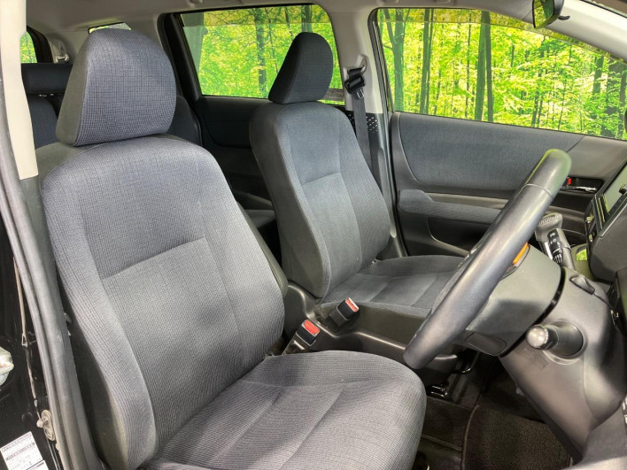 2015 Toyota Sienta DAA-NHP170G (UW-6a2f6d24b8996)[22]