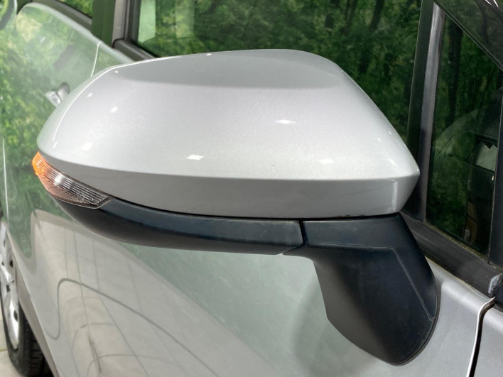 2019 Toyota Sienta 6AA-NHP170G (UW-6a2f6d270bf15)[24]