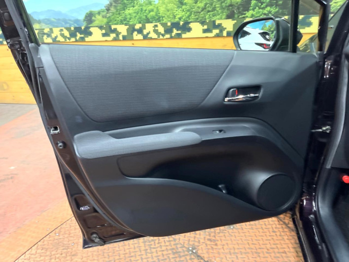 2017 Toyota Sienta DBA-NSP170G (UW-6a2f6d2998bfb)[6]