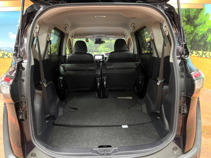 2017 Toyota Sienta DBA-NSP170G (UW-6a2f6d2998bfb)[15]