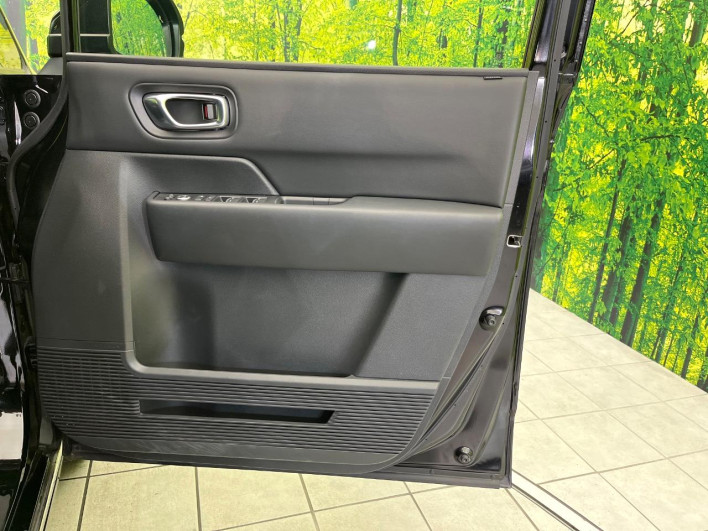 2022 Honda Step Wagon 6AA-RP8 (UW-6a2f6d34c95e1)[28]