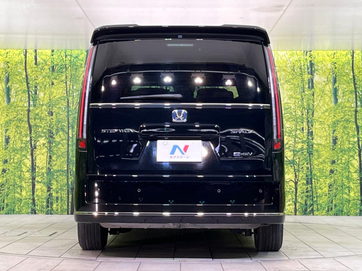 2022 Honda Step Wagon 6AA-RP8 (UW-6a2f6d34c95e1)[17]