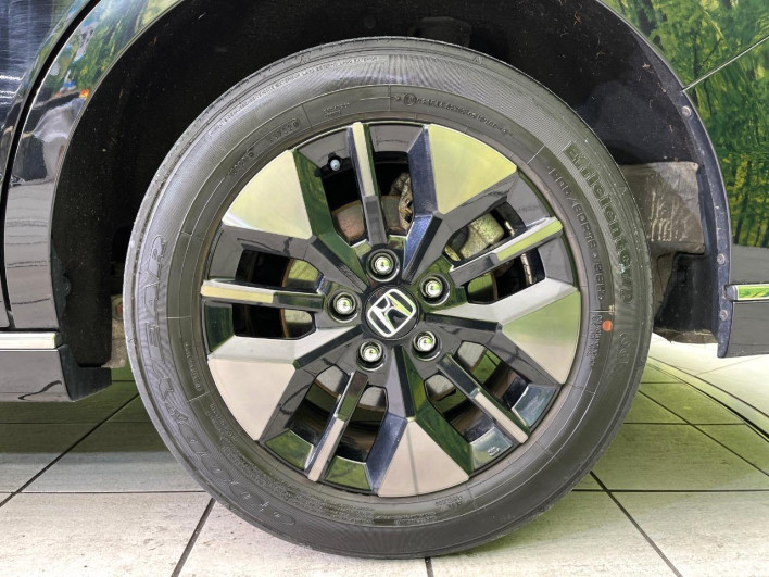 2022 Honda Step Wagon 6AA-RP8 (UW-6a2f6d34c95e1)[5]