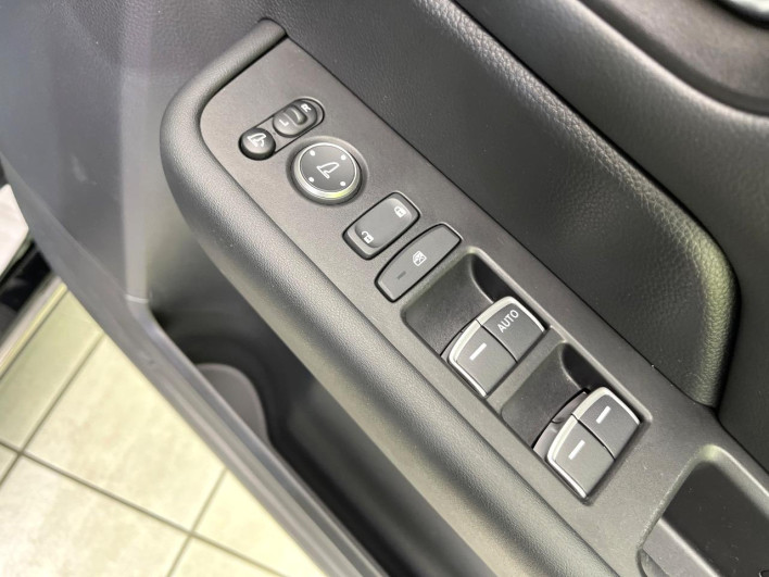 2022 Honda Step Wagon 6AA-RP8 (UW-6a2f6d34c95e1)[27]