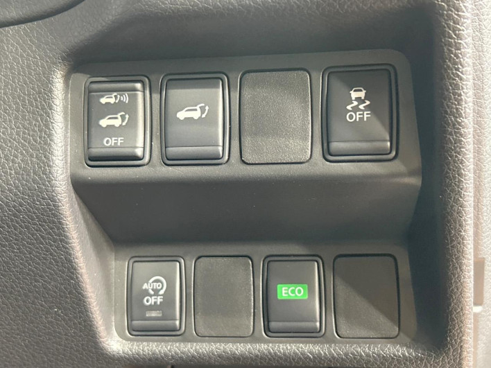 2017 Nissan X-Trail DBA-T32 (UW-6a2f6d4cceccf)[29]