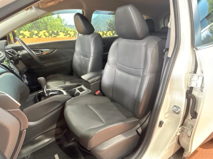 2017 Nissan X-Trail DBA-T32 (UW-6a2f6d4cceccf)[26]