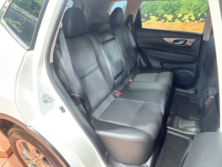 2017 Nissan X-Trail DBA-T32 (UW-6a2f6d4cceccf)[23]