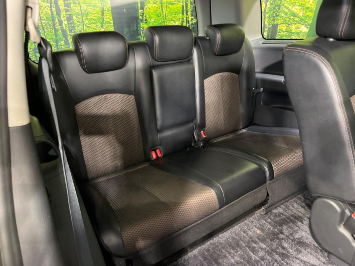 2011 Nissan Elgrand DBA-TE52 (UW-6a2f6d4ebb07b)[19]