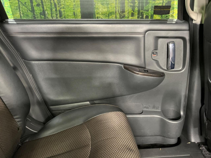 2011 Nissan Elgrand DBA-TE52 (UW-6a2f6d4ebb07b)[13]