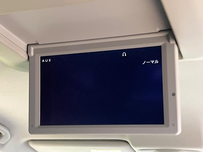 2011 Nissan Elgrand DBA-TE52 (UW-6a2f6d4ebb07b)[16]