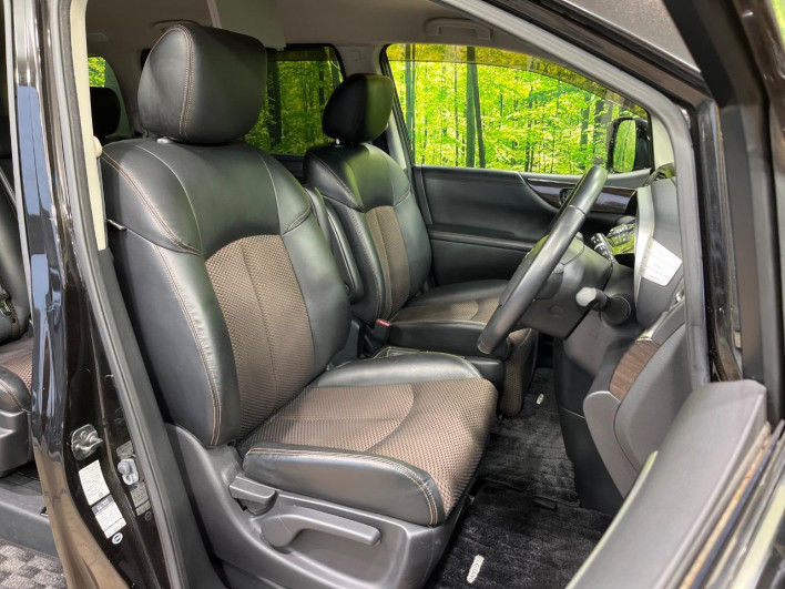 2011 Nissan Elgrand DBA-TE52 (UW-6a2f6d4ebb07b)[20]