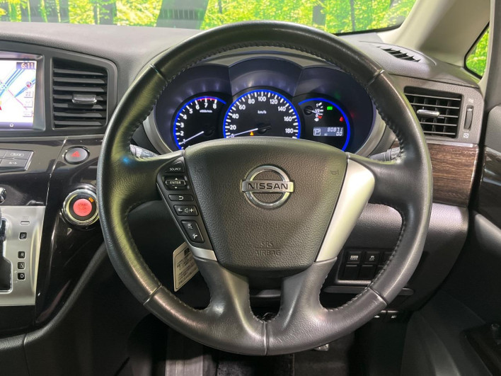 2011 Nissan Elgrand DBA-TE52 (UW-6a2f6d4ebb07b)[26]