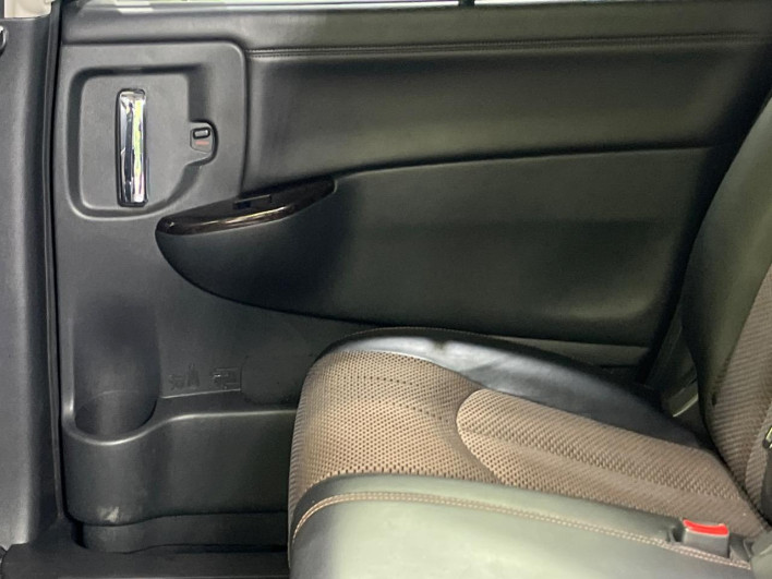 2011 Nissan Elgrand DBA-TE52 (UW-6a2f6d4ebb07b)[23]