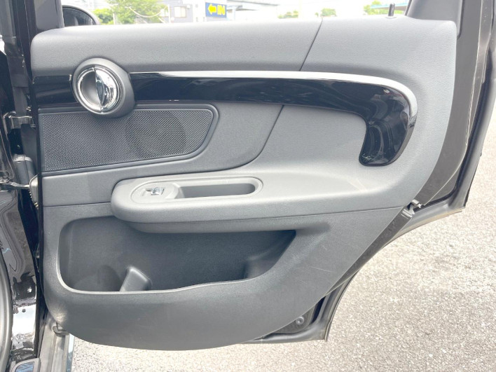 2021 Rover Mini 3DA-42BT20 (UW-6a2f6d6a92fe8)[23]