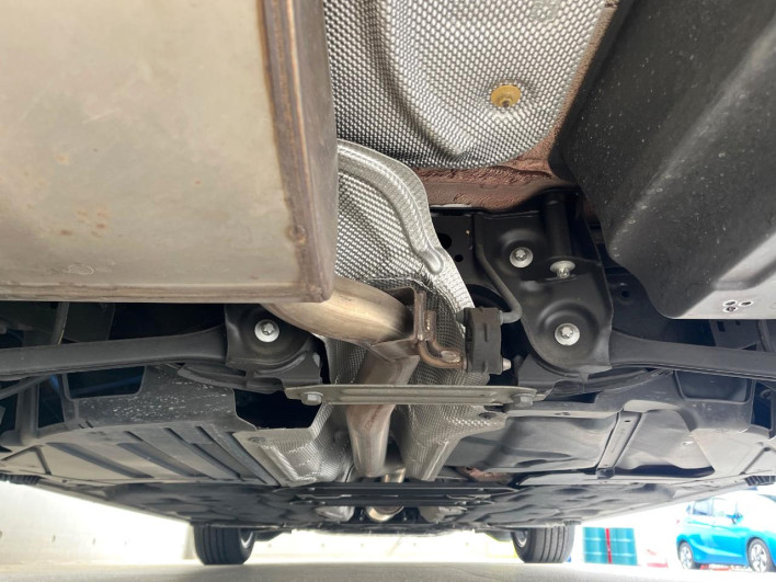 2018 Rover Mini DBA-XU15M (UW-6a2f6d6d2b8eb)[28]