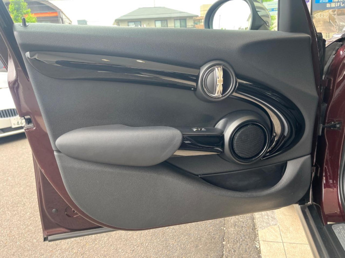 2018 Rover Mini DBA-XU15M (UW-6a2f6d6d2b8eb)[18]