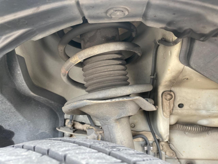 2011 Nissan Cube DBA-Z12 (UW-6a2f6d720f663)[15]