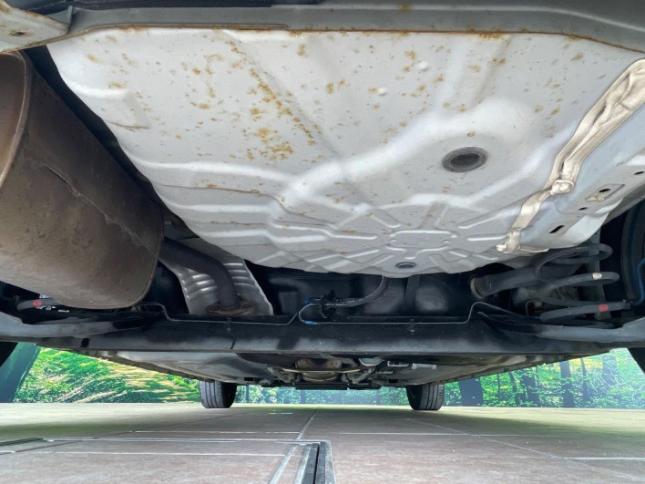 2011 Nissan Cube DBA-Z12 (UW-6a2f6d720f663)[25]