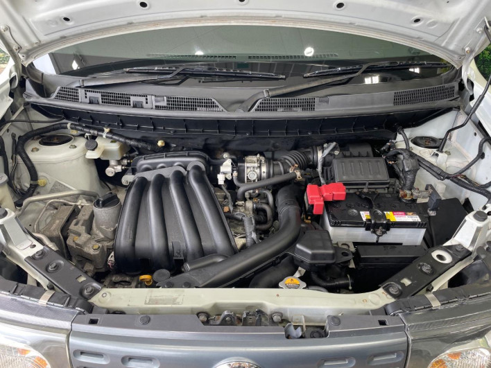 2011 Nissan Cube DBA-Z12 (UW-6a2f6d720f663)[17]