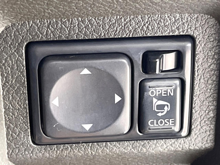 2015 Nissan Cube DBA-Z12 (UW-6a2f6d7229298)[6]