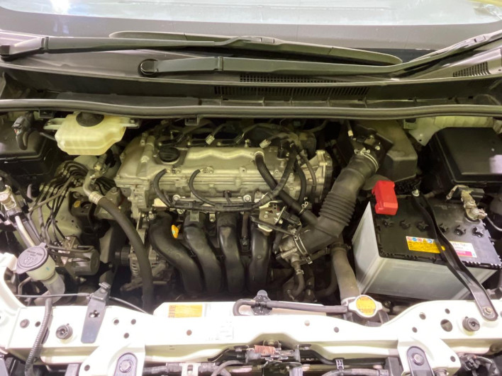 2015 Toyota Voxy DBA-ZRR80W (UW-6a2f6d781ebb4)[4]