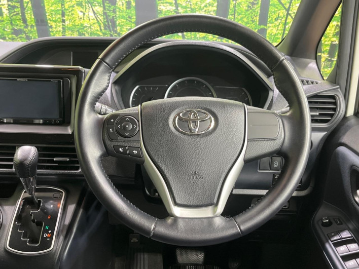 2015 Toyota Voxy DBA-ZRR80W (UW-6a2f6d781ebb4)[6]