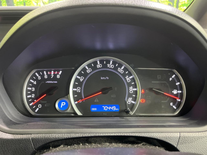 2015 Toyota Voxy DBA-ZRR80W (UW-6a2f6d781ebb4)[19]
