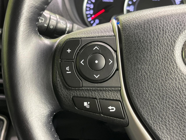 2015 Toyota Voxy DBA-ZRR80W (UW-6a2f6d781ebb4)[16]