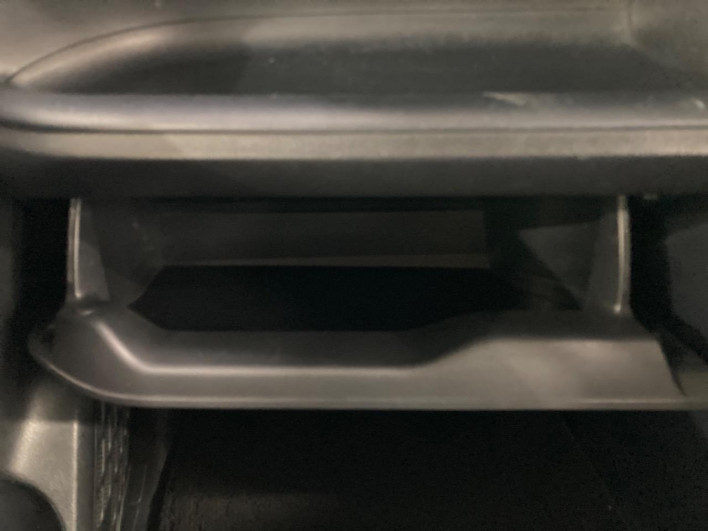 2016 Toyota Noah DBA-ZRR80G (UW-6a2f6d790c3da)[22]