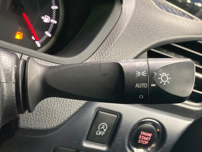 2016 Toyota Noah DBA-ZRR80G (UW-6a2f6d790c3da)[20]