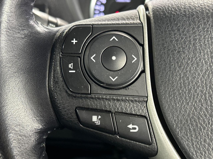 2014 Toyota Voxy DBA-ZRR85W (UW-6a2f6d800b2aa)[23]