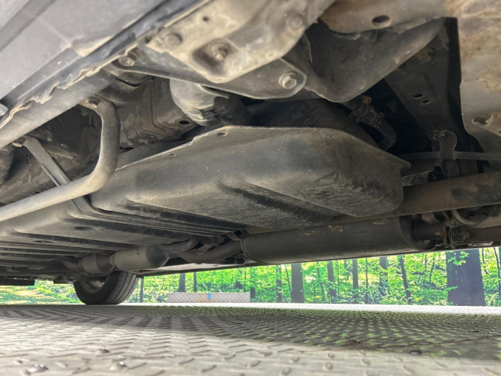 2014 Toyota Voxy DBA-ZRR85W (UW-6a2f6d800b2aa)[9]