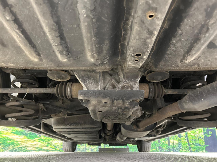 2014 Toyota Voxy DBA-ZRR85W (UW-6a2f6d800b2aa)[8]