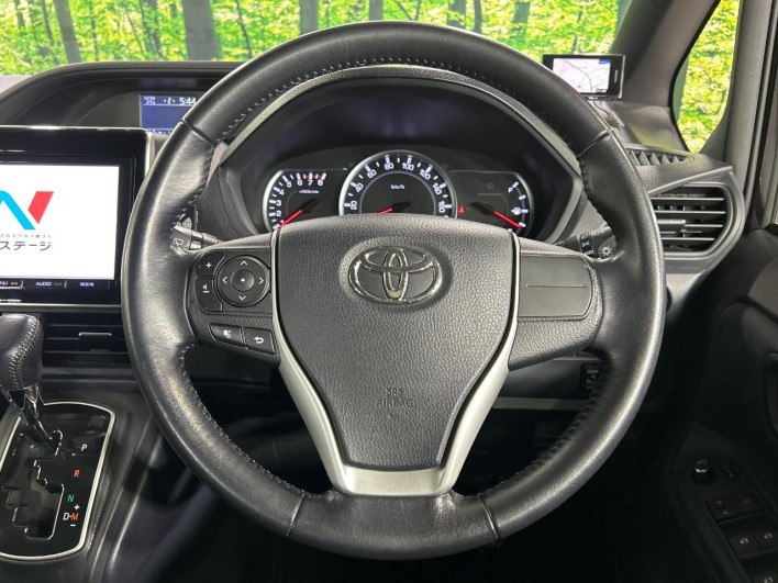 2014 Toyota Voxy DBA-ZRR85W (UW-6a2f6d800b2aa)[28]