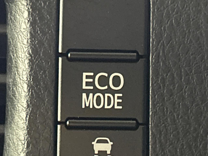 2014 Toyota Voxy DBA-ZRR85W (UW-6a2f6d800b2aa)[21]