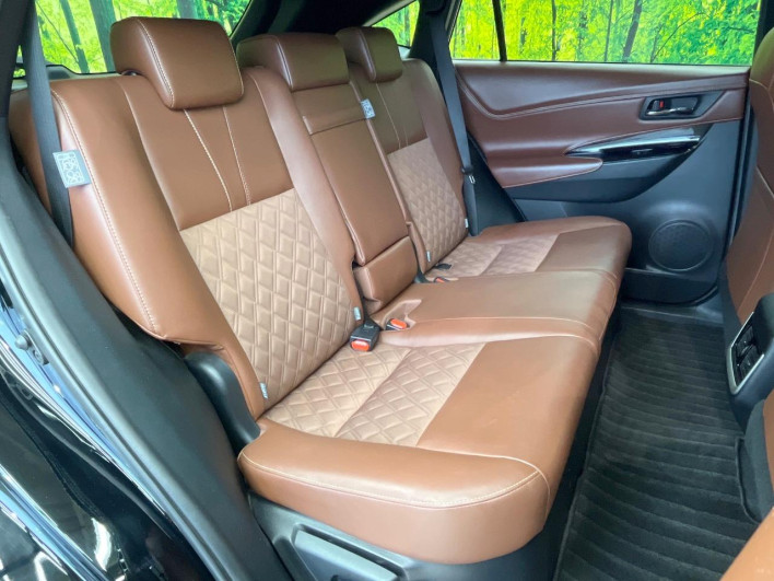 2017 Toyota Harrier DBA-ZSU60W (UW-6a2f6d8652a98)[29]
