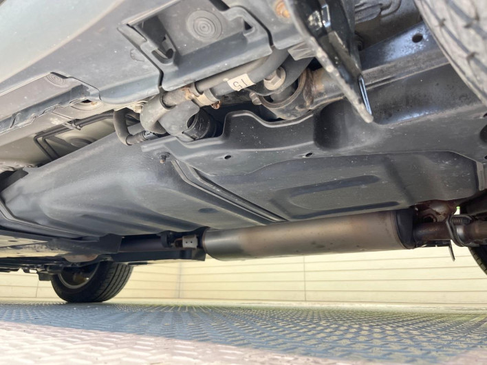 2017 Toyota Harrier DBA-ZSU60W (UW-6a2f6d8652a98)[16]