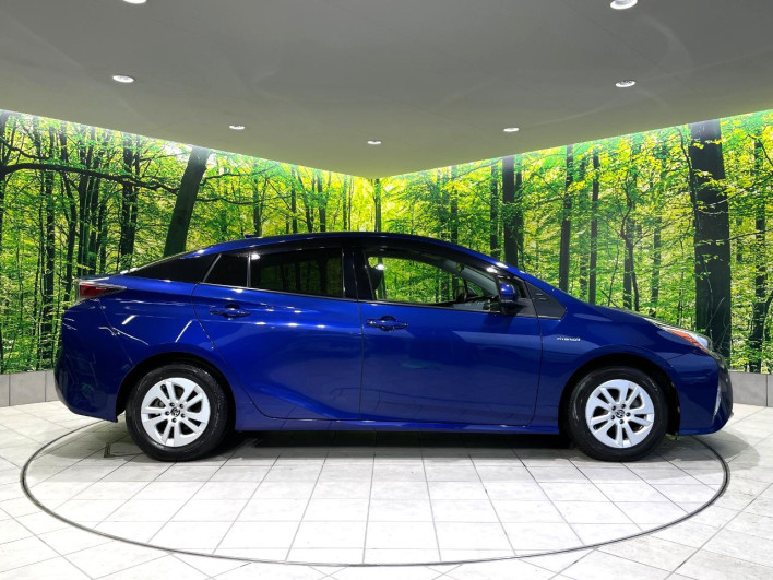 2017 Toyota Prius DAA-ZVW50 (UW-6a2f6d8e61d07)[21]