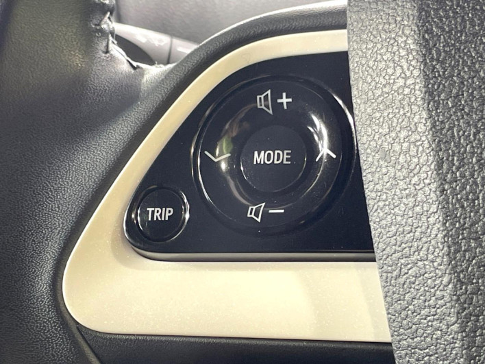 2016 Toyota Prius DAA-ZVW50 (UW-6a2f6d8f5949c)[25]