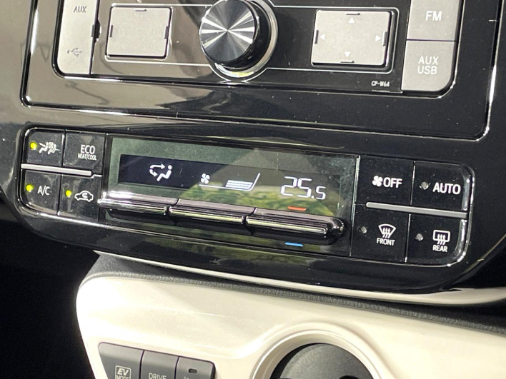2016 Toyota Prius DAA-ZVW50 (UW-6a2f6d8f5949c)[15]