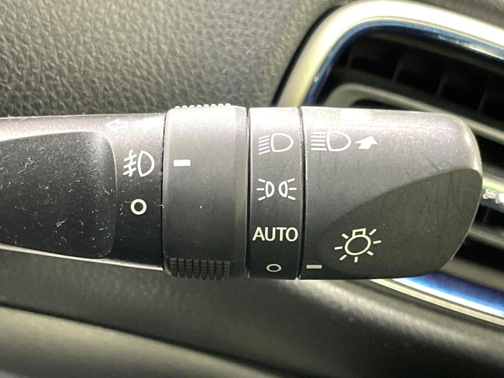 2016 Toyota Prius DAA-ZVW50 (UW-6a2f6d8f5949c)[24]