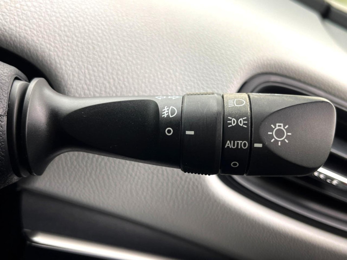 2017 Toyota Prius DAA-ZVW50 (UW-6a2f6d8fa9b93)[13]
