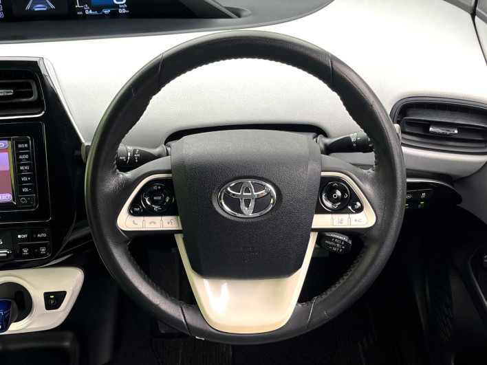 2017 Toyota Prius DAA-ZVW50 (UW-6a2f6d8fa9b93)[6]