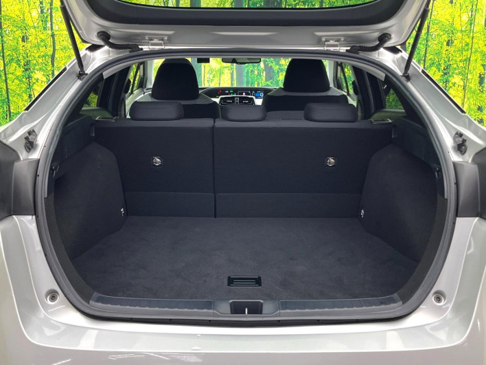 2017 Toyota Prius DAA-ZVW50 (UW-6a2f6d8fa9b93)[29]